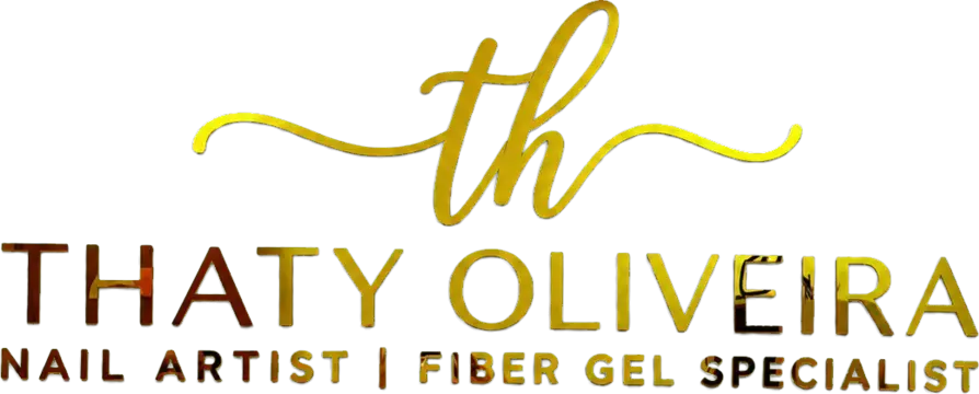 Thaty Oliveira — Nail Artist e especialista em fibra e gel