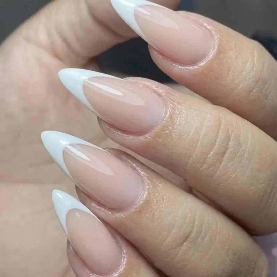 Unhas francesinhas sofisticadas